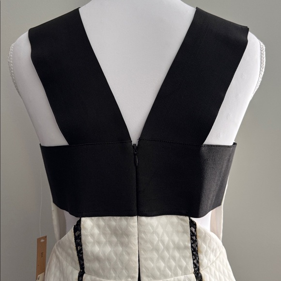RACHEL Rachel Roy White Textured With Black Leather Design Cocktail Dress size 4 - Picture 5 of 9